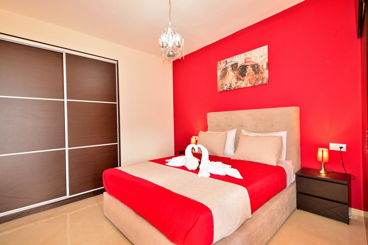 Luxury Suites In Stavromenos Exterior foto